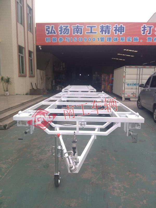 4吨房车底盘 全挂多米平台
