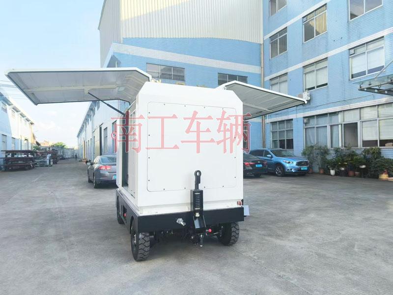 2吨电动多米平台 飞翼箱式电动工具拖车