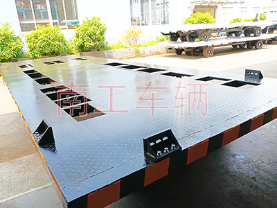 13点5吨箱变拖车底盘 全挂式多米平台3I.jpg