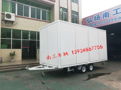 1.5吨白色厢式多米平台i.jpg