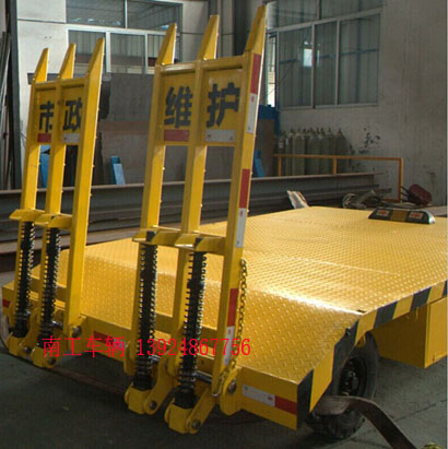 3吨带登车桥多米平台4 I.jpg