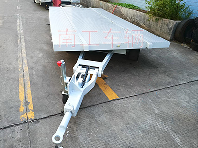 大型船体运输多米平台3I.jpg