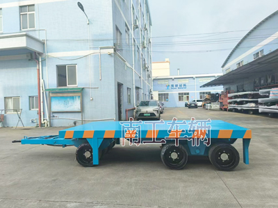 40吨重型多米平台 无动力牵引全挂工具拖车3I.jpg